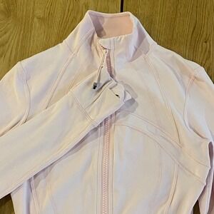 Lululemon Define Jacket Strawberry Milkshake Size 2 Yoga Comfort Stretch Zip